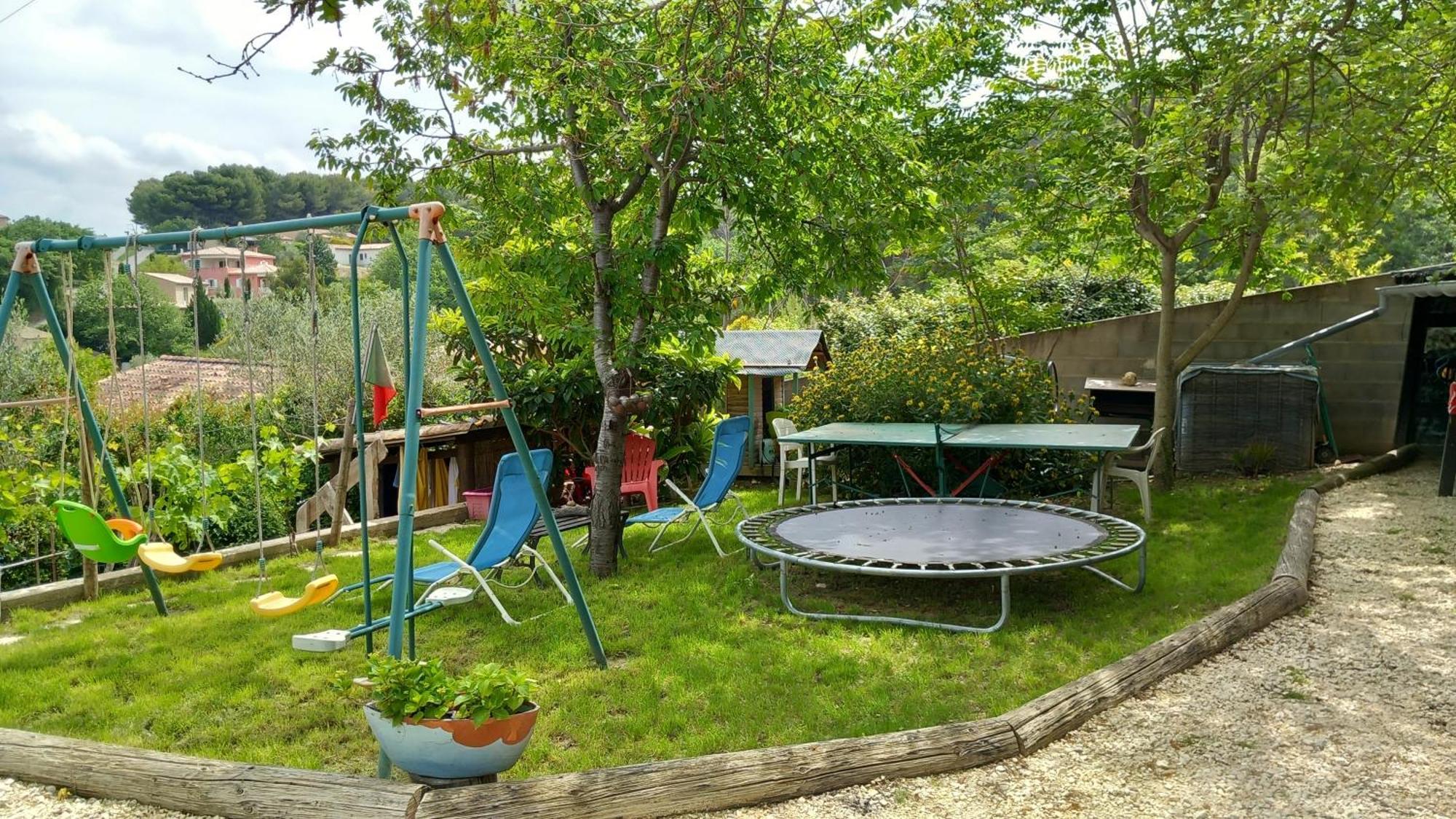 La Sapiniere -chambres Climatisees Bed & Breakfast