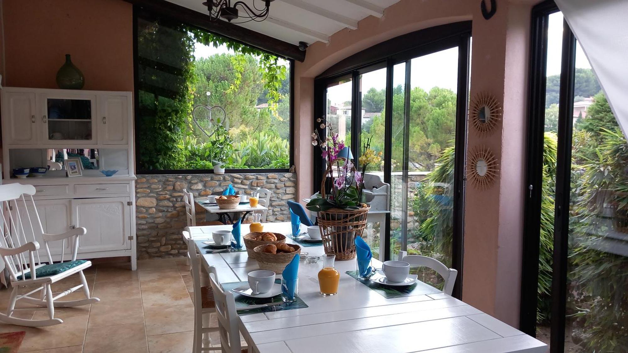 La Sapiniere -chambres Climatisees Buisson