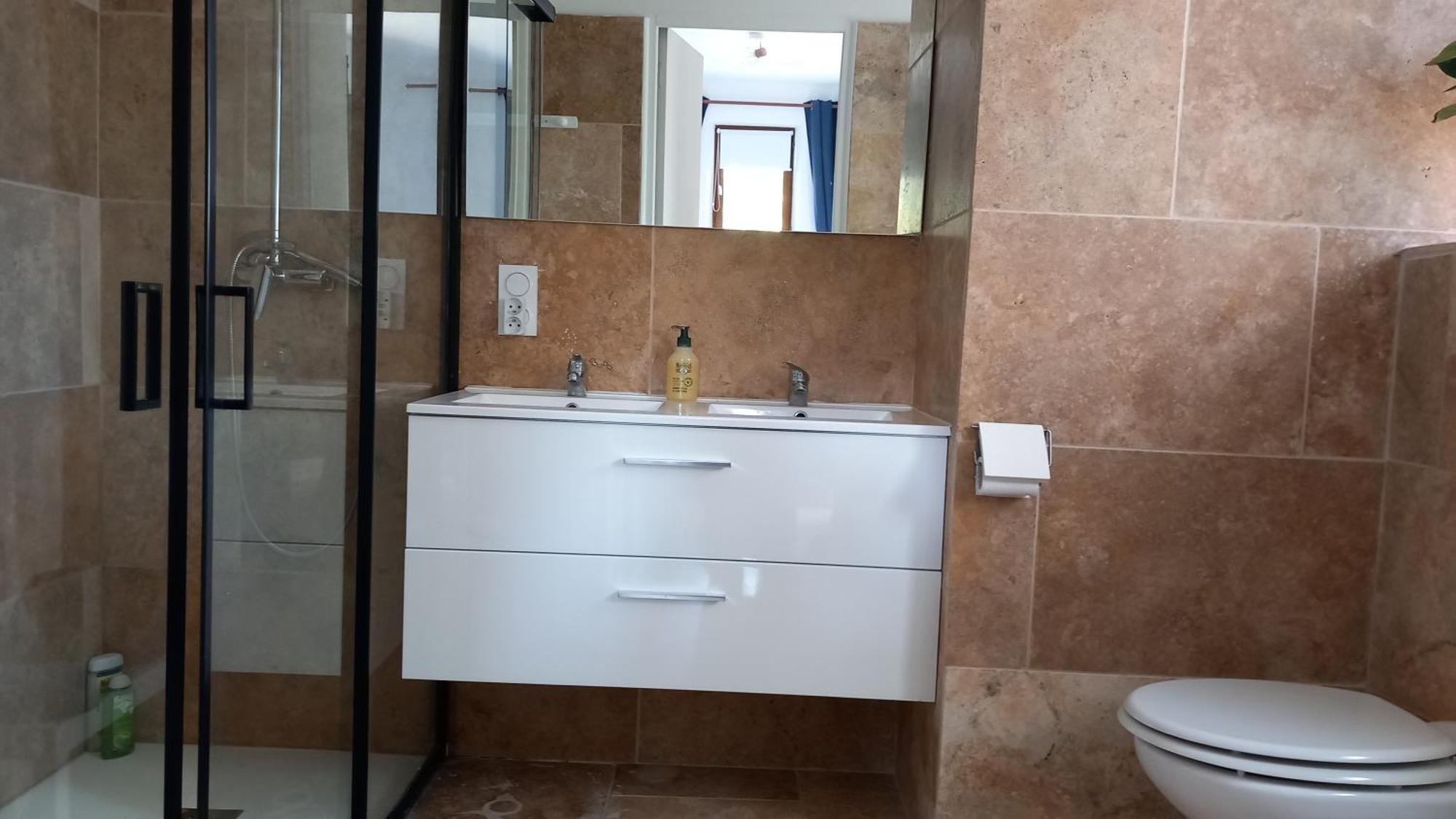 La Sapiniere -chambres Climatisees Bed & Breakfast Buisson