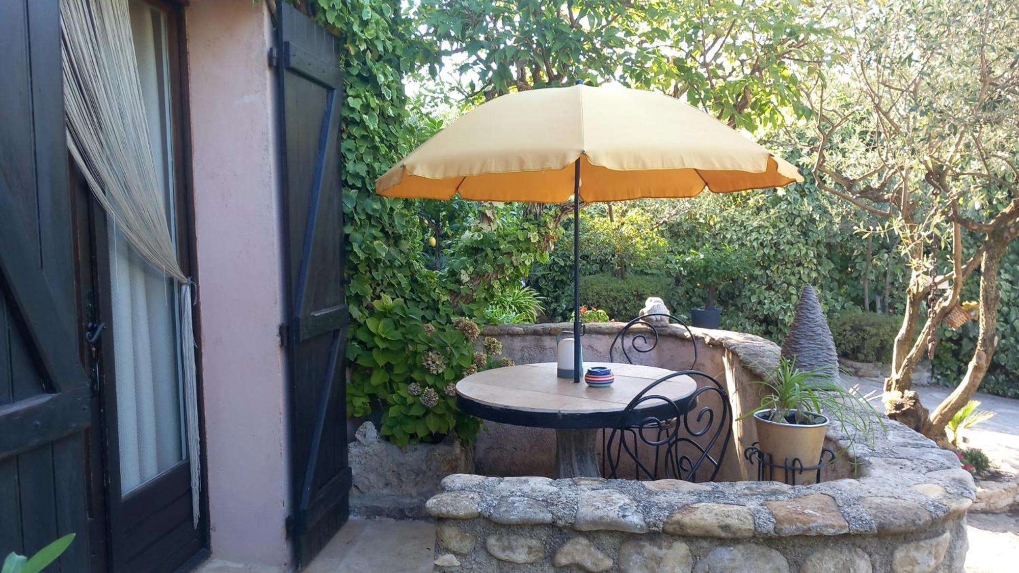 Bed and breakfast La Sapiniére -chambres Climatisées 3*